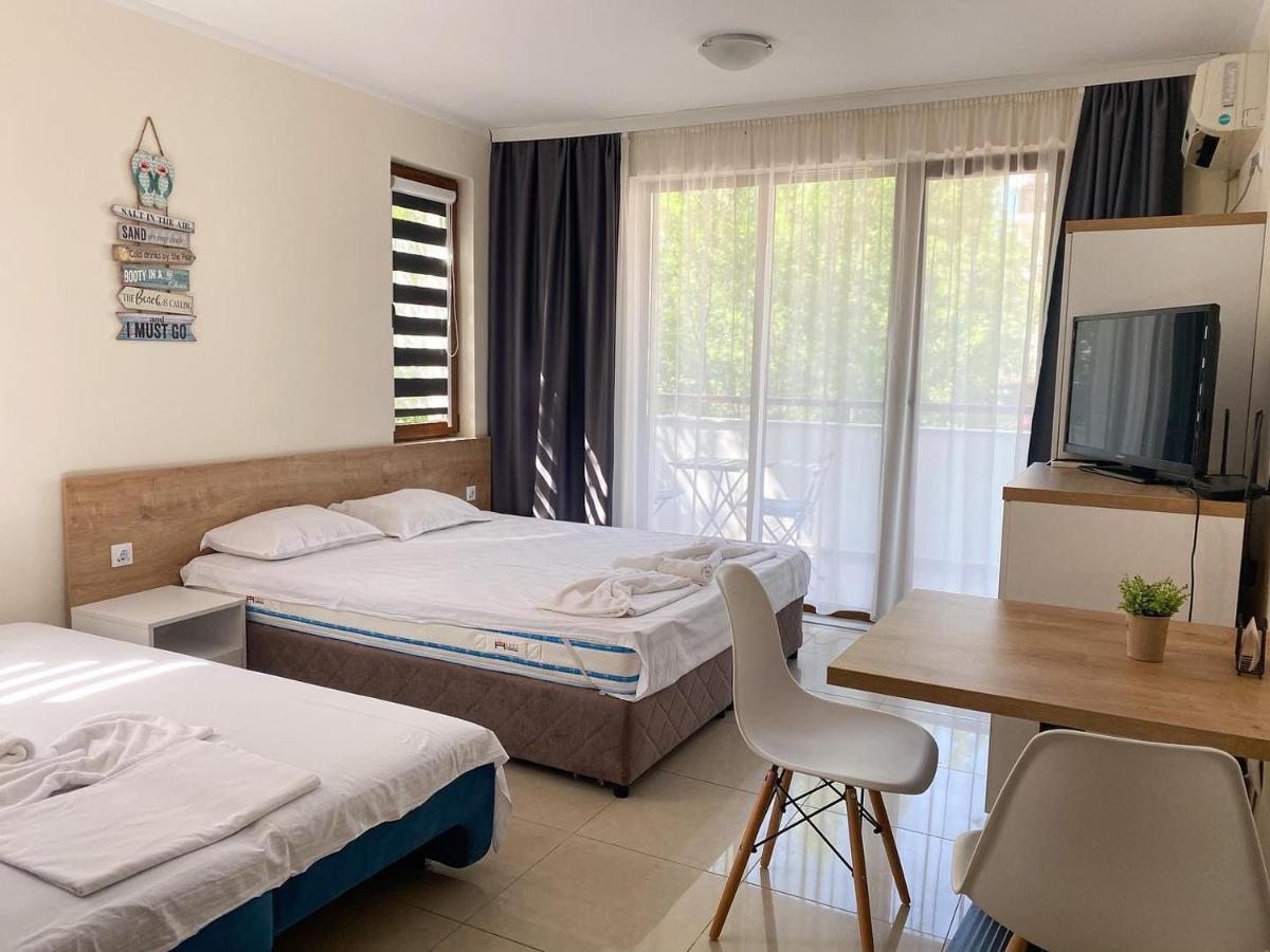 Mm Complex Aparthotel Primorsko Exteriör bild