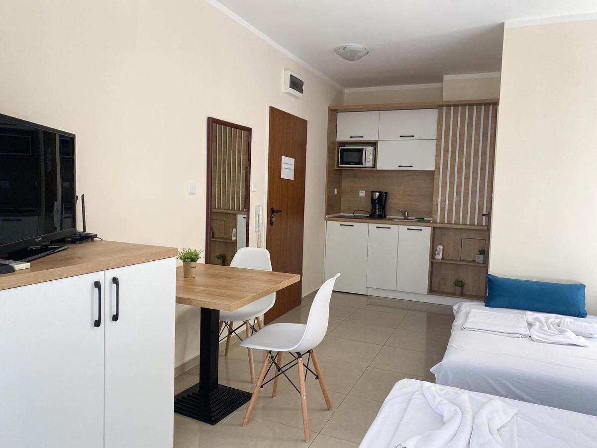Mm Complex Aparthotel Primorsko Exteriör bild