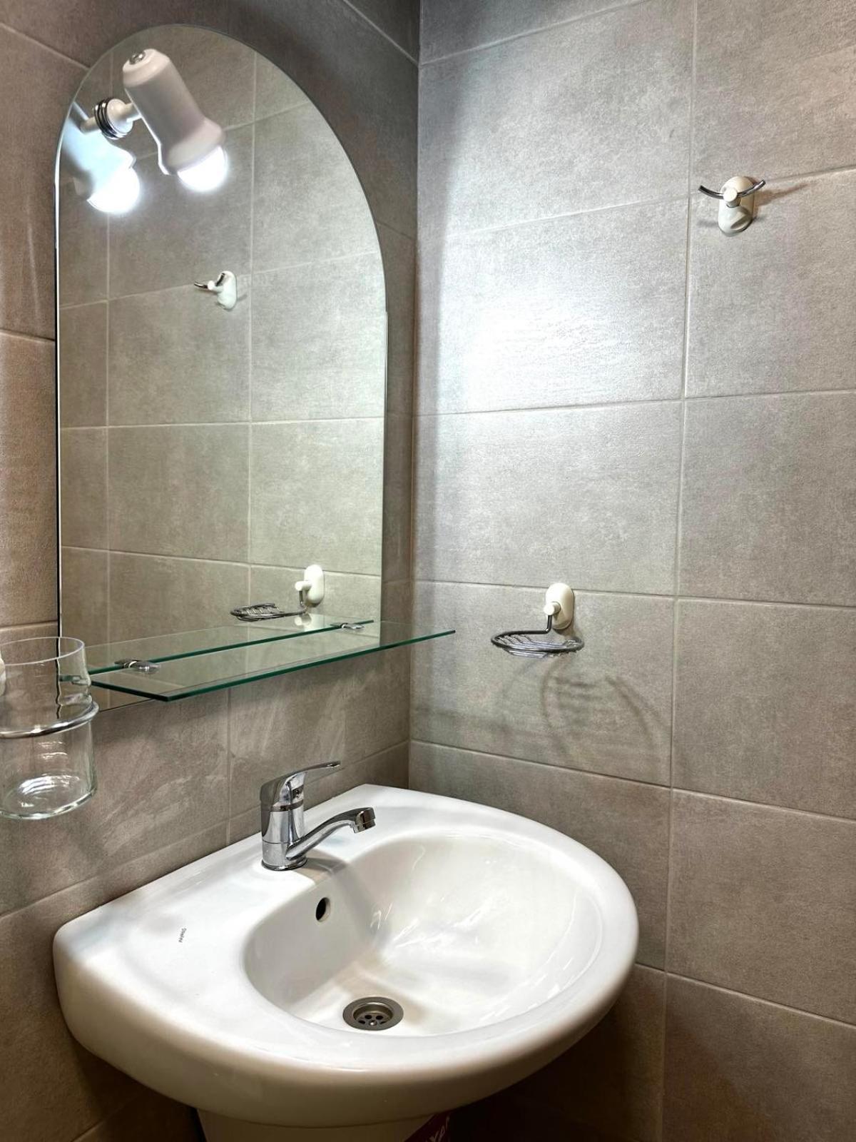 Mm Complex Aparthotel Primorsko Exteriör bild