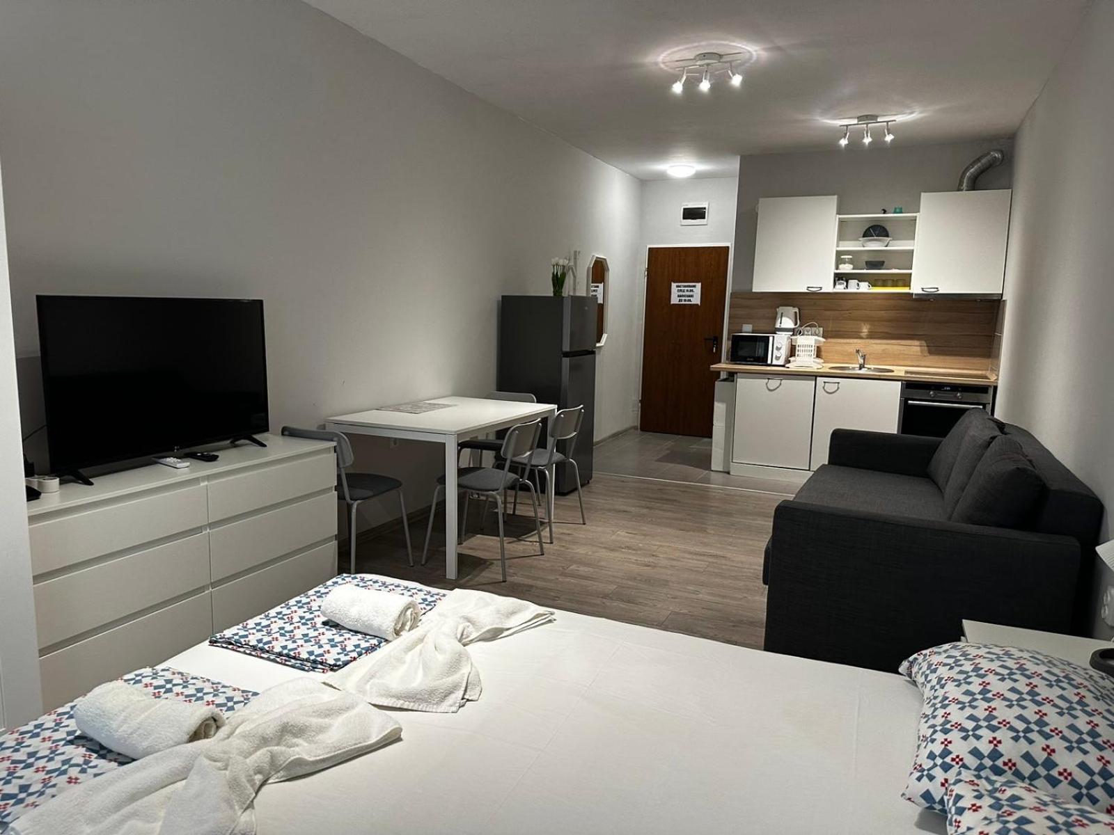 Mm Complex Aparthotel Primorsko Exteriör bild